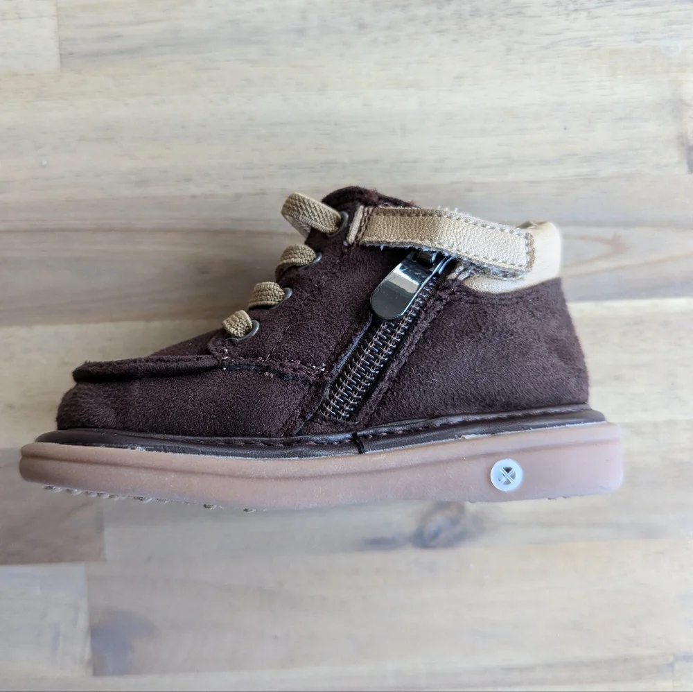 Mooshu Trainers Toddler Squeaky Shoes -‎ Bailey